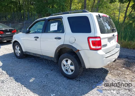 2009 Ford Escape Xlt z USA, uszkodzony, nr VIN 1FMCU93GX9KC97872